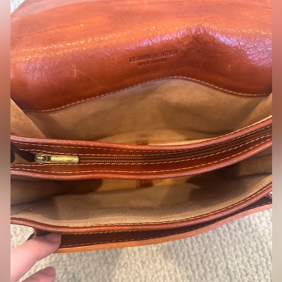 Italian Leather Crossbody Purse — Accordion-Style Small Satchel w Pockets - Picture 5 of 10